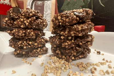 Buchweizen-Edel-Kakao Knusperten sind ein knusprig-schokoladiger Hochgenuss mit besten Zutaten für gesundes Naschen.