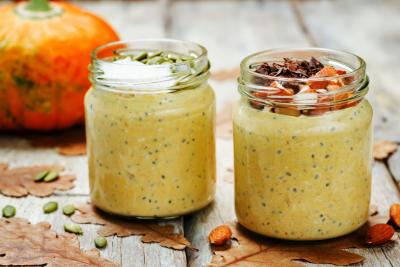 Kürbis-Chia-Mandelprotein Overnight Porridge
